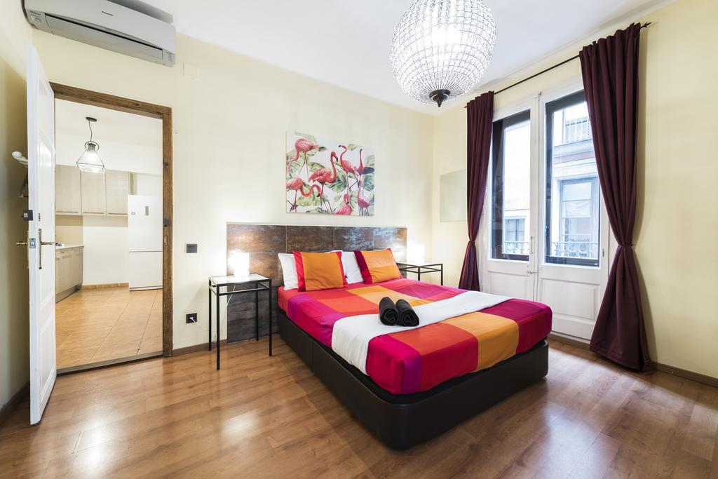 Vidre Home - Plaza Real Барселона Екстериор снимка