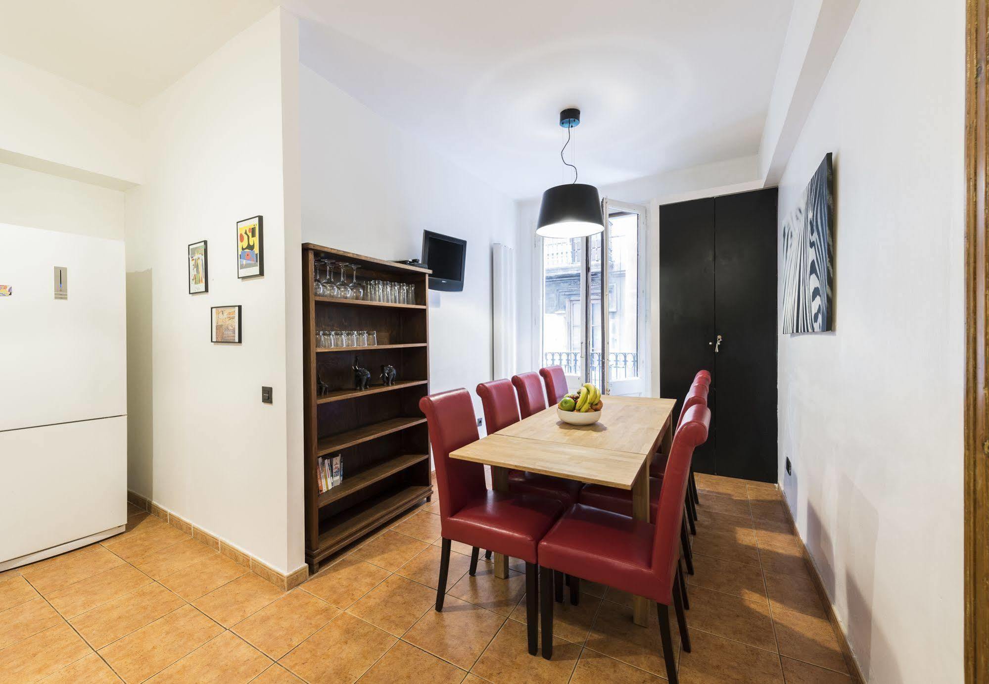 Vidre Home - Plaza Real Барселона Екстериор снимка