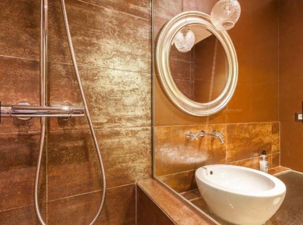 Vidre Home - Plaza Real Барселона Екстериор снимка